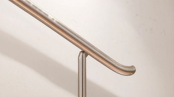 Les meilleures astuces pour créer une main courante inox chic