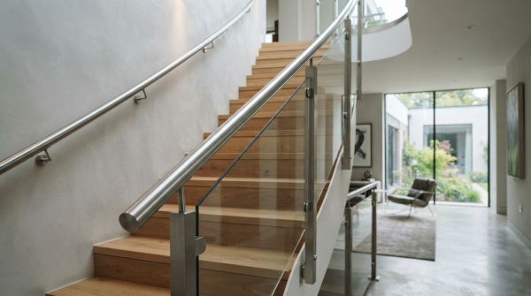 Les meilleures astuces pour créer une main courante inox chic