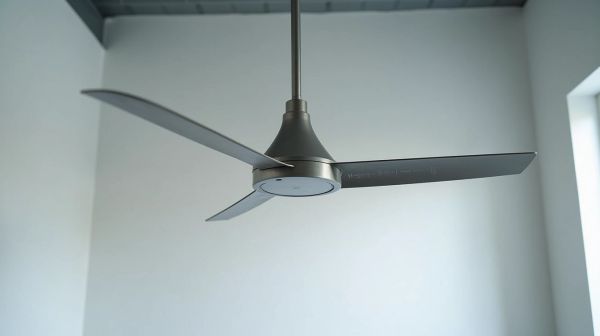 Optez pour un ventilateur plafond industriel adapté à vos besoins
